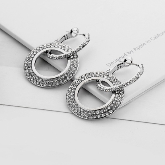 CRYSTAL DROP HOOPS EARRINGS - Picture 4 of 6